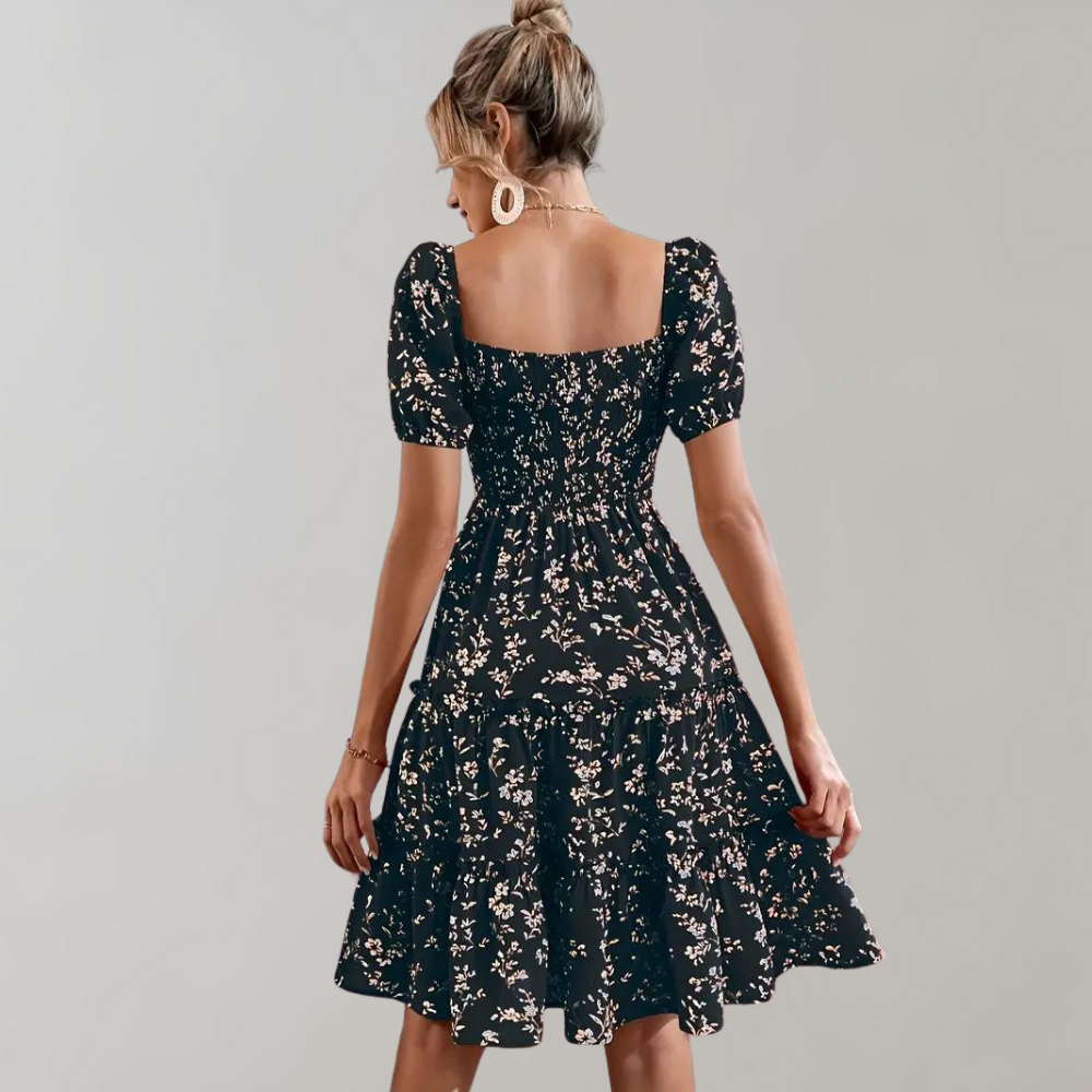 Niina - Geblümtes Sommerkleid mit quadratischem Ausschnitt