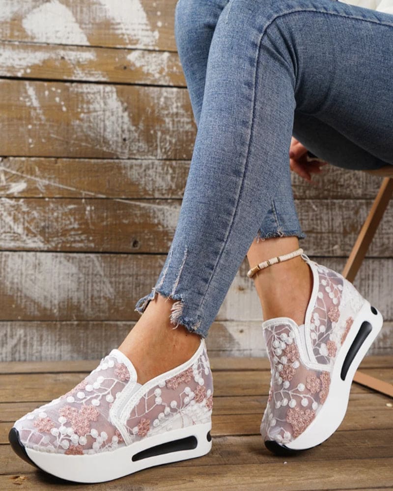 Yenthe - Schuhe mit Blumenstickerei