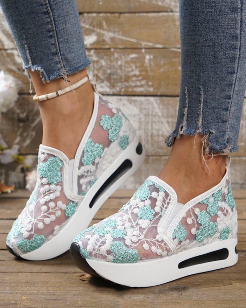 Yenthe - Schuhe mit Blumenstickerei