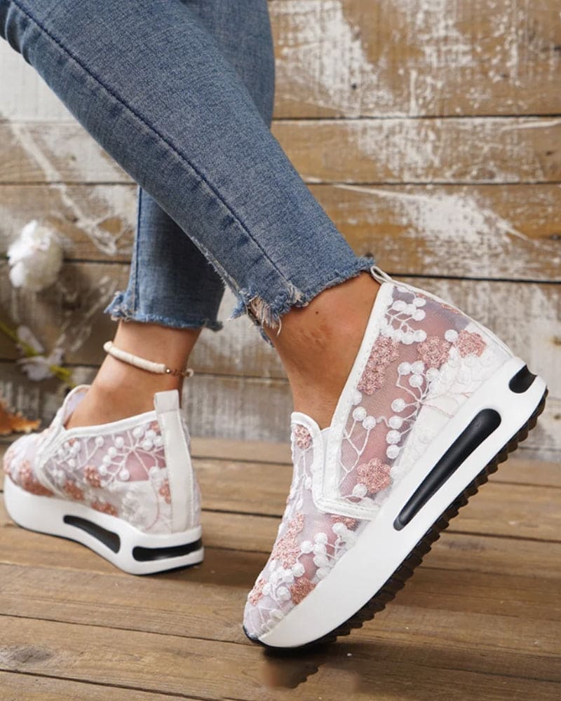 Yenthe - Schuhe mit Blumenstickerei