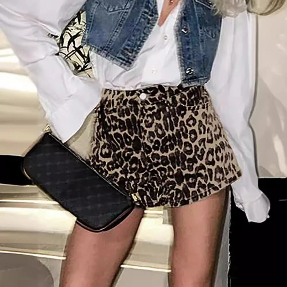 Tinny - Trendige Shorts mit Leopardenmuster