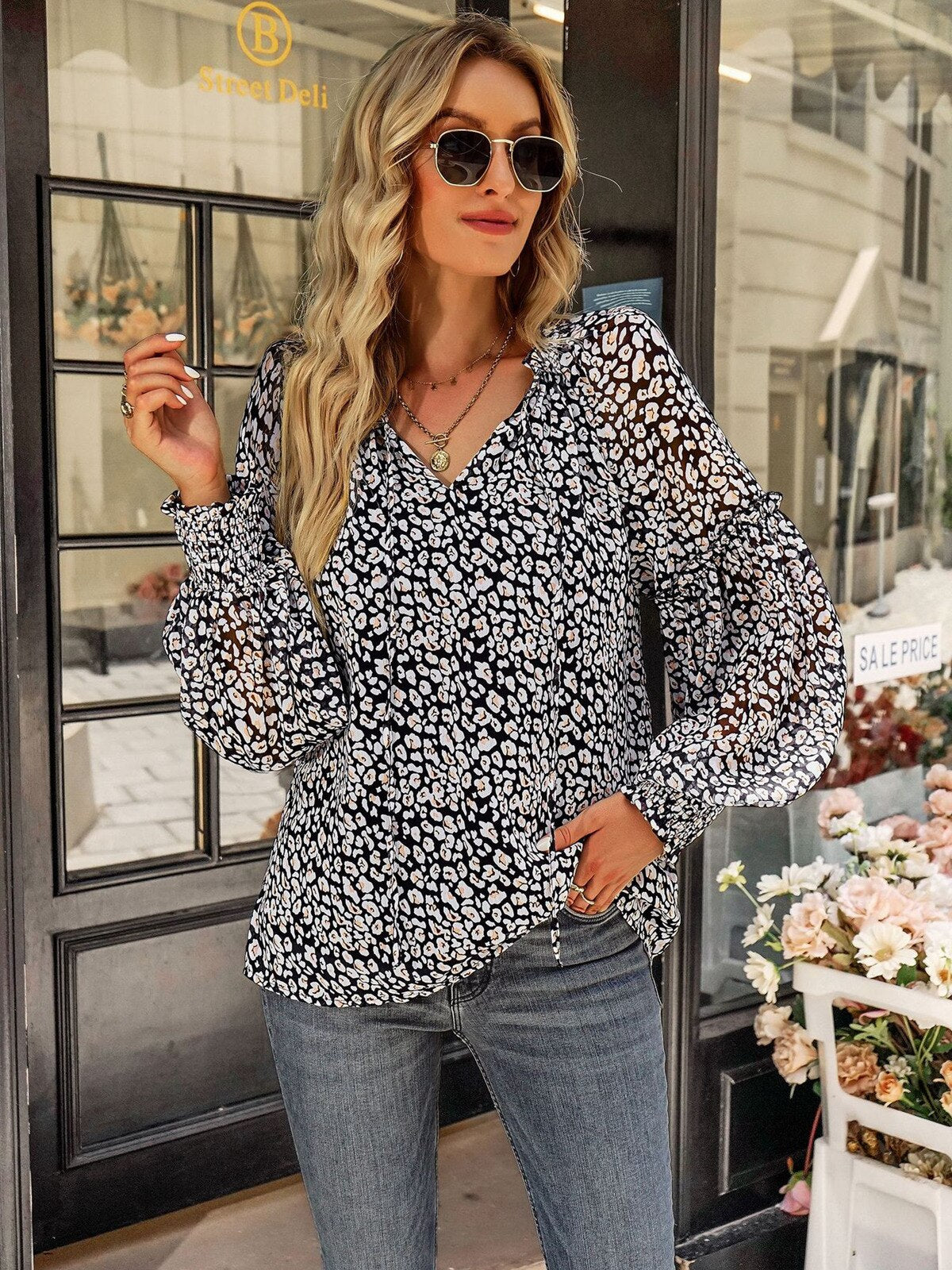 Niamh - Lässige Bluse mit Blumenmuster