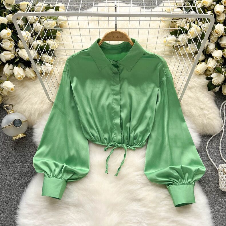 Martha - Stilvolle Bluse mit Puffärmeln und kurzem Schnitt
